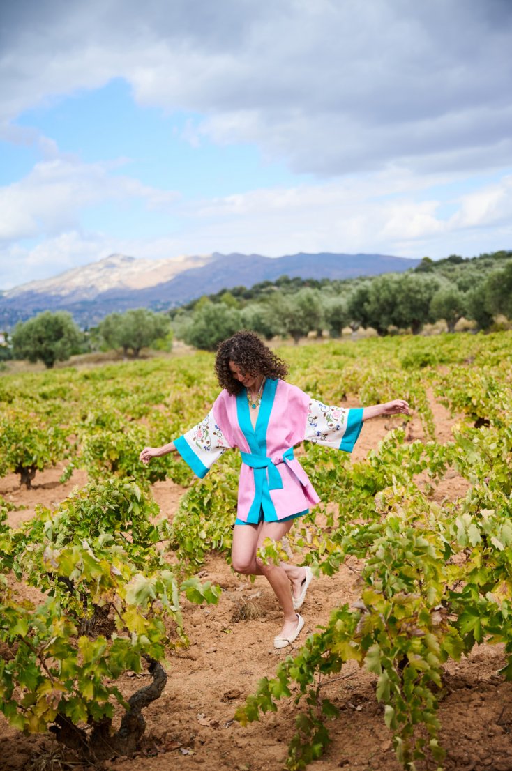 ONE OF A KIND LINEN KIMONO WITH EMBROIDERED SLEEVES
